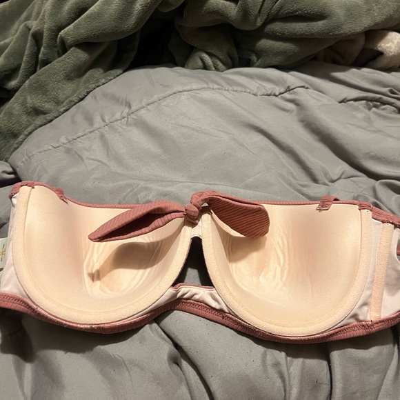 NEW Light Pink Padded Bikini Top, size 36D - Picture 3 of 3